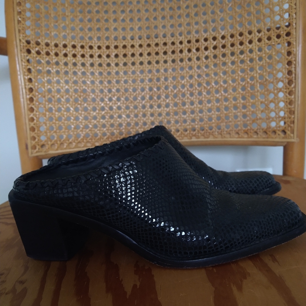 Snake print genuine leather mules